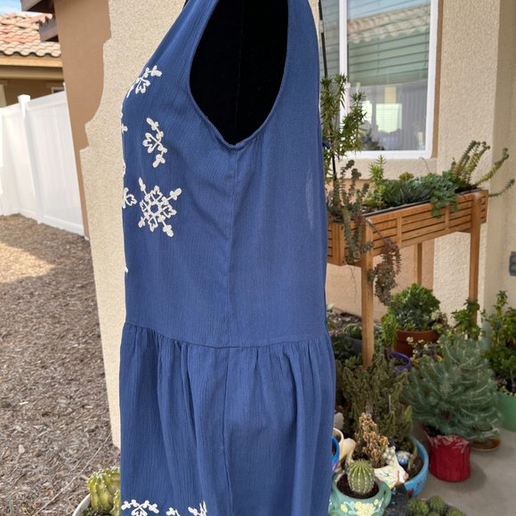 Xhilaration Blue Embroidered Romper Women Size Medium - Picture 5 of 13